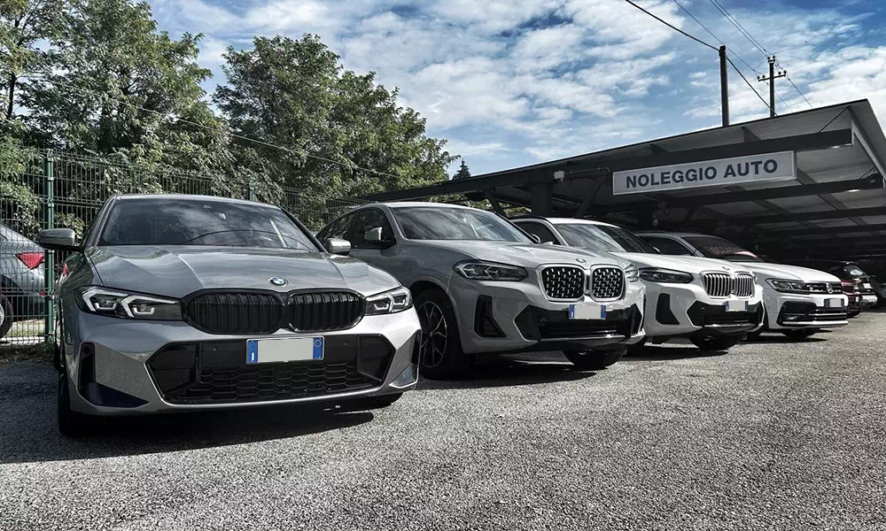 noleggio-a-breve-termine-di-auto-eleganti